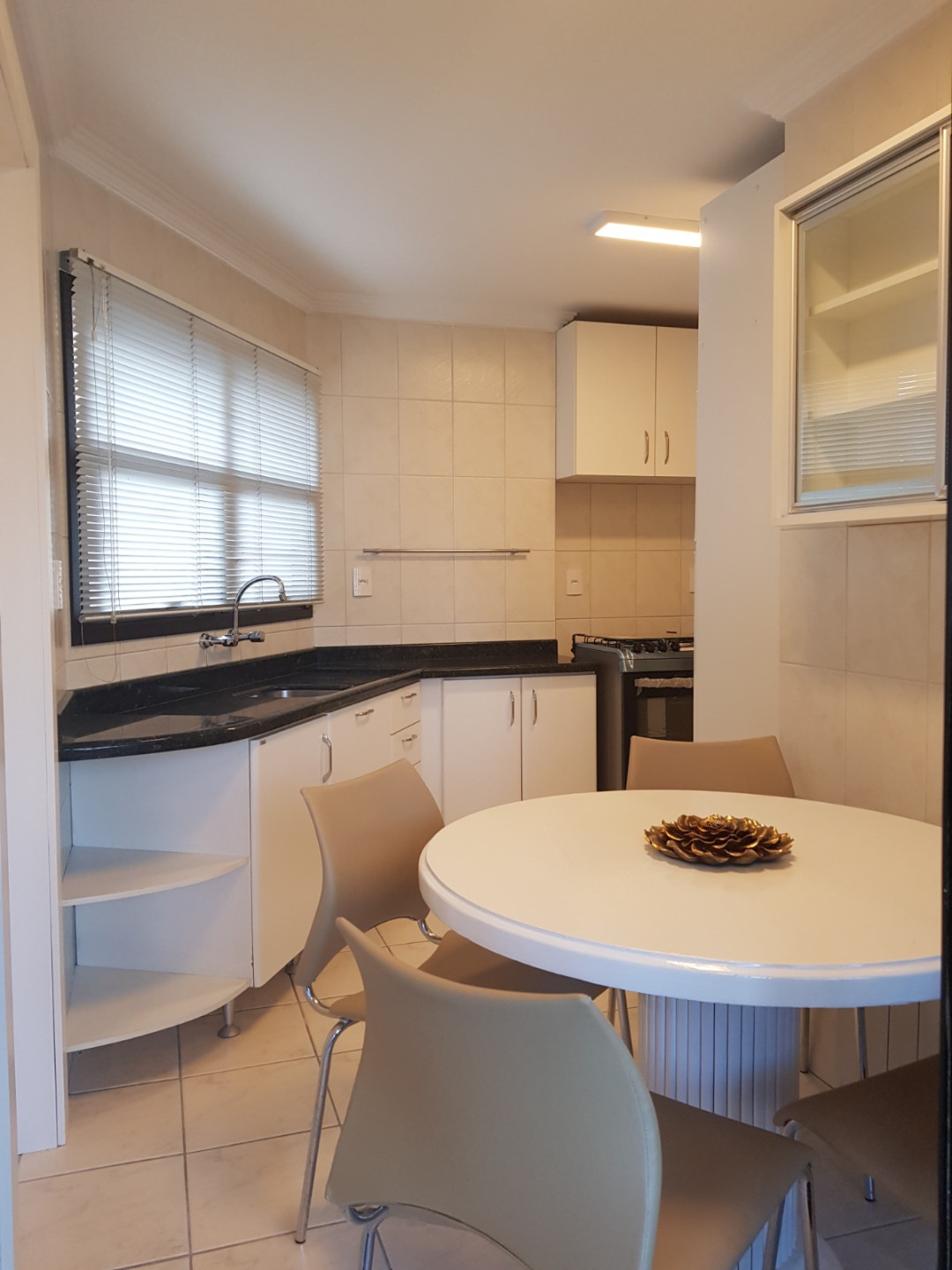 Apartamento à venda com 3 quartos, 122m² - Foto 17