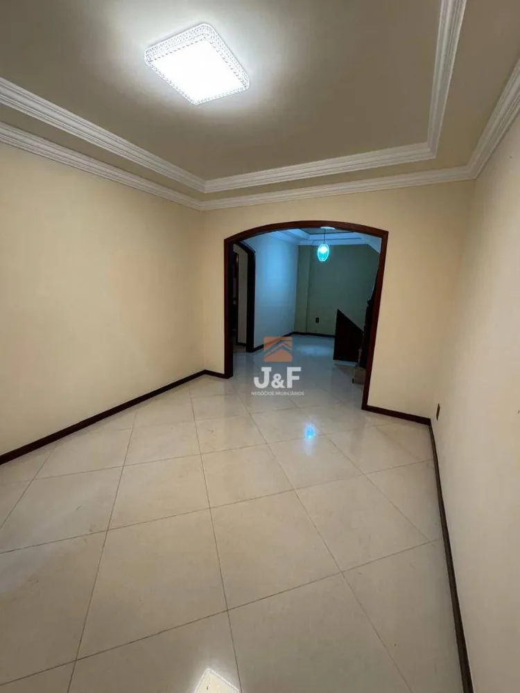 Casa, 4 quartos, 200 m² - Foto 2
