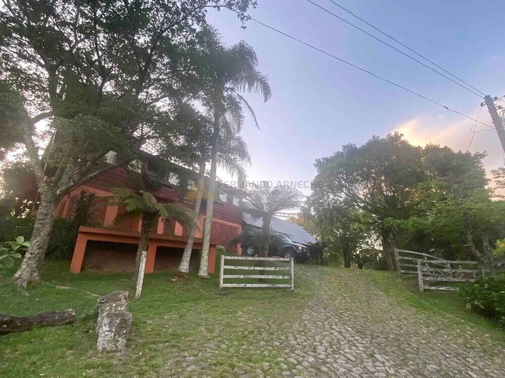 Chácara à venda com 4 quartos, 350m² - Foto 2