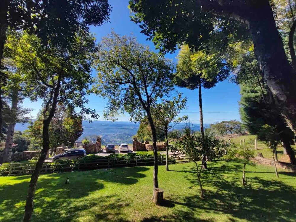 Chácara à venda com 4 quartos, 350m² - Foto 3