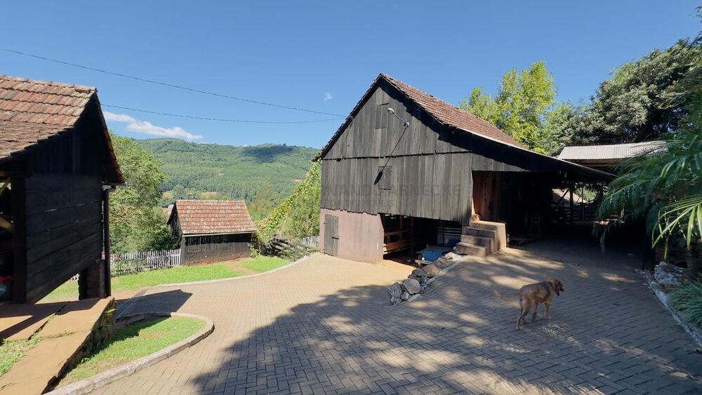 Sítio à venda com 5 quartos, 230m² - Foto 27