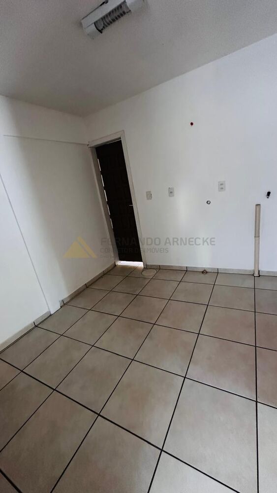 Casa à venda com 2 quartos, 95m² - Foto 11