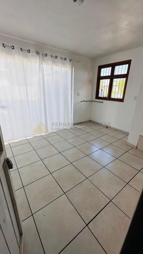 Casa à venda com 2 quartos, 95m² - Foto 9