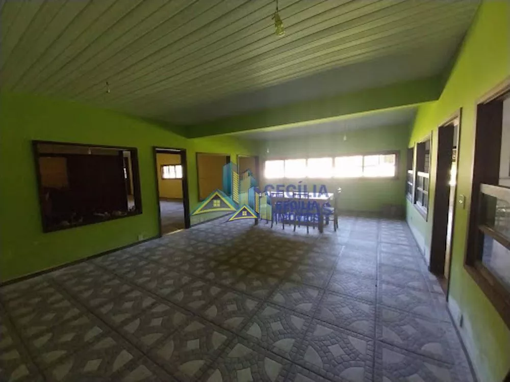 Casa à venda e aluguel com 3 quartos, 378m² - Foto 3