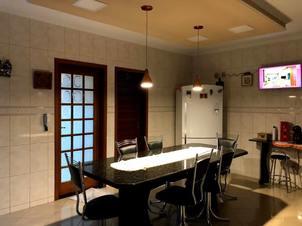 Casa, 4 quartos, 243 m² - Foto 8