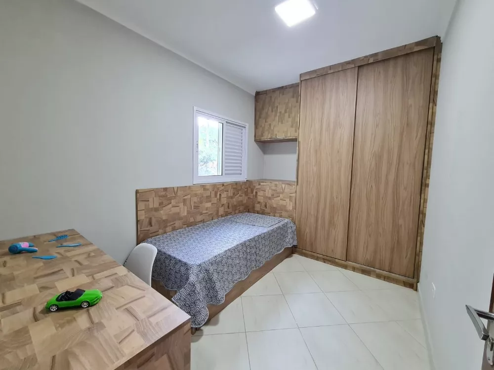 Casa à venda com 3 quartos, 180m² - Foto 4