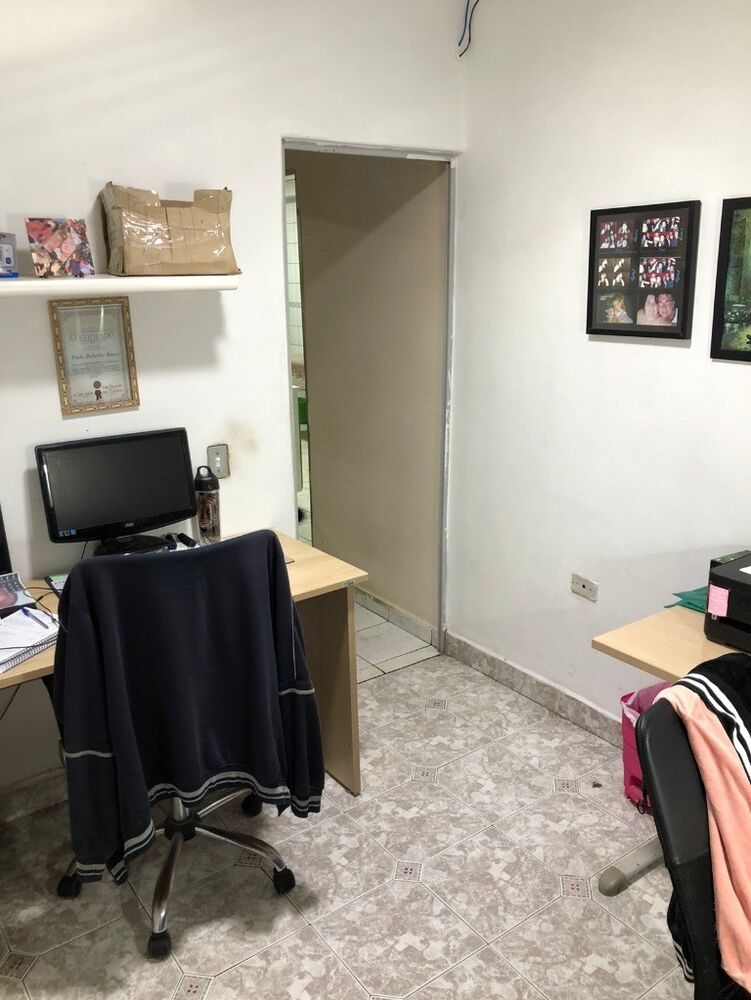 Casa, 4 quartos, 235 m² - Foto 1