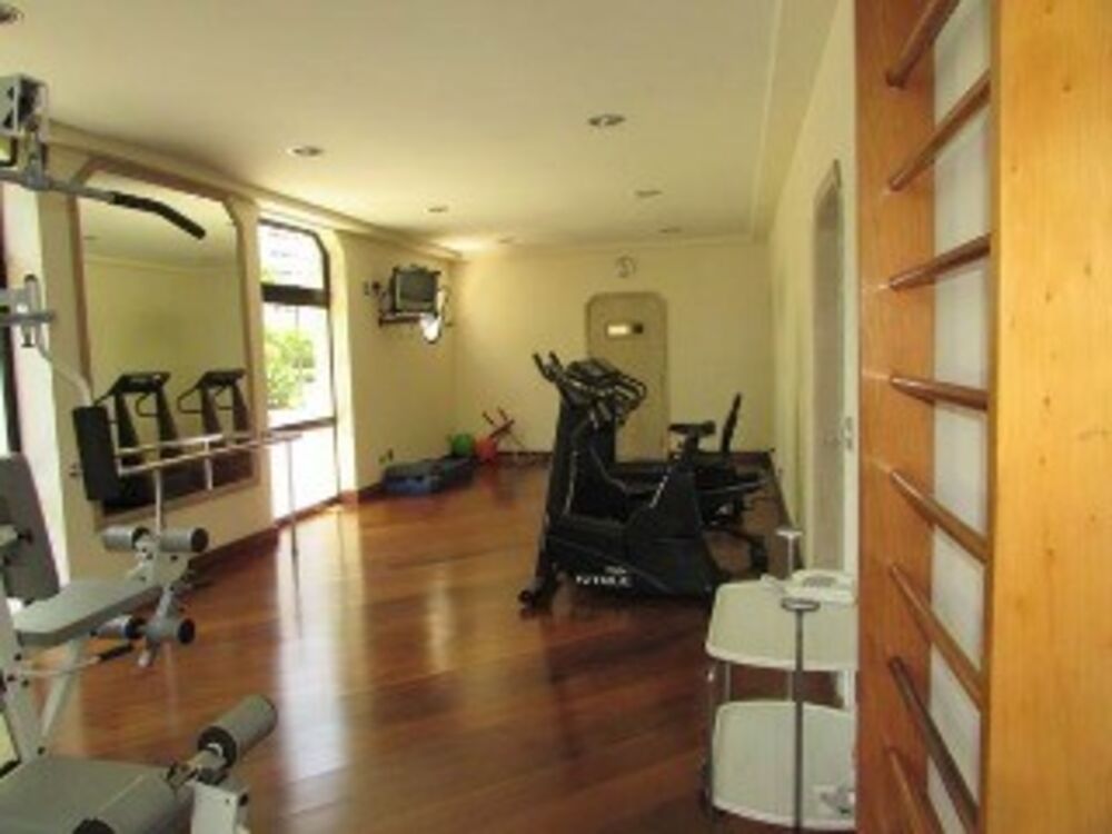 Apartamento, 3 quartos, 261 m² - Foto 2