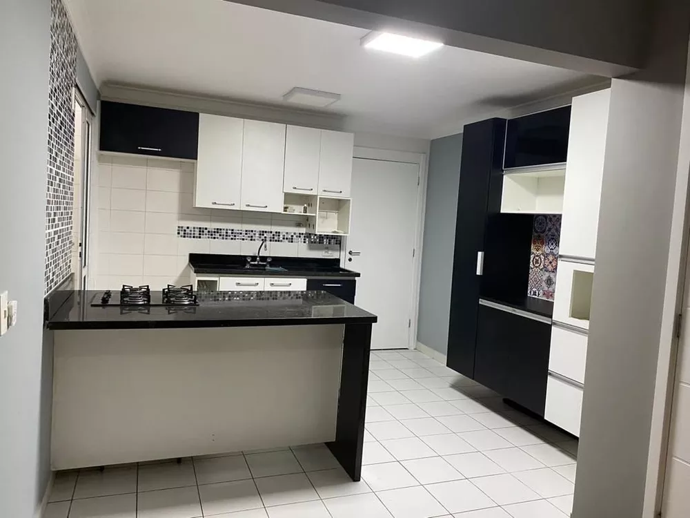 Apartamento à venda com 3 quartos, 106m² - Foto 2