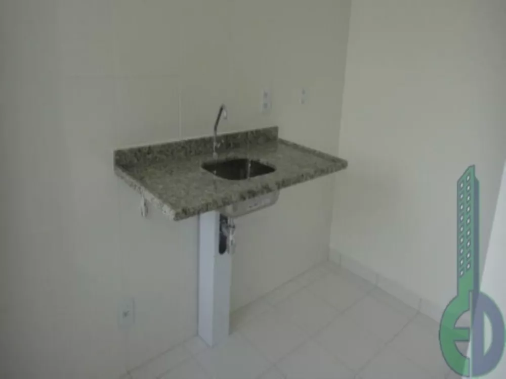 Apartamento à venda com 2 quartos, 45m² - Foto 2