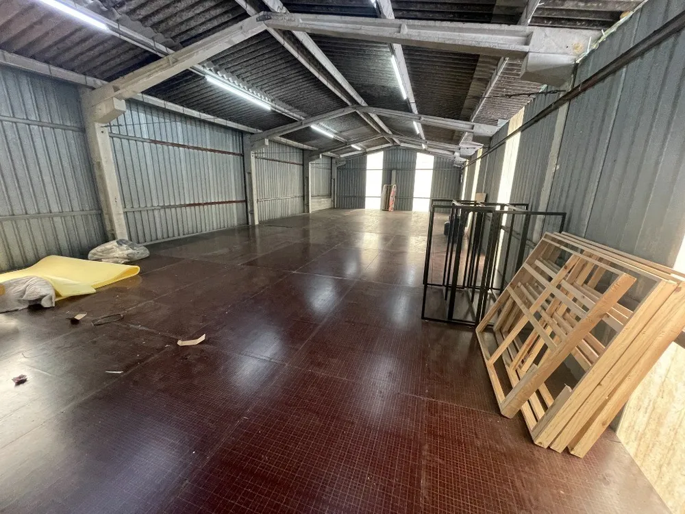 Depósito-Galpão, 550 m² - Foto 1