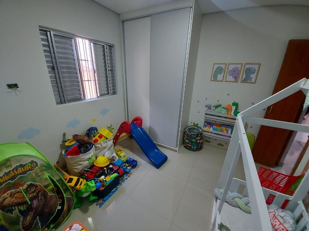 Casa à venda com 4 quartos, 335m² - Foto 3