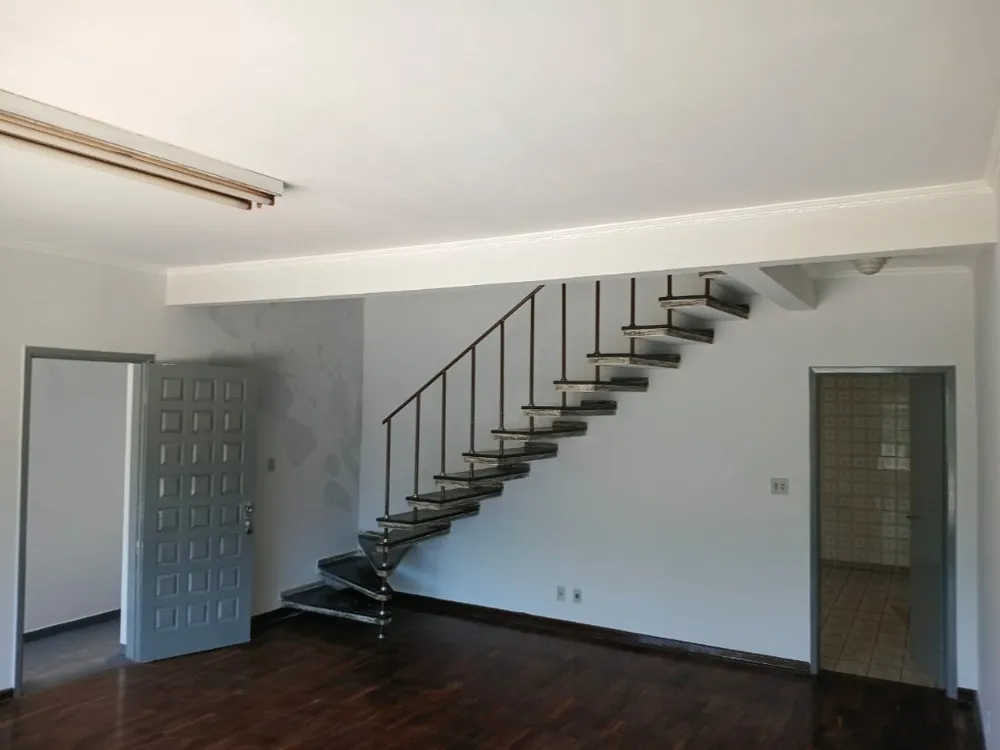 Casa, 3 quartos, 214 m² - Foto 2