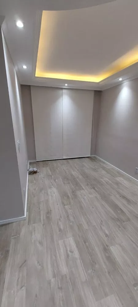 Apartamento à venda com 3 quartos, 70m² - Foto 2