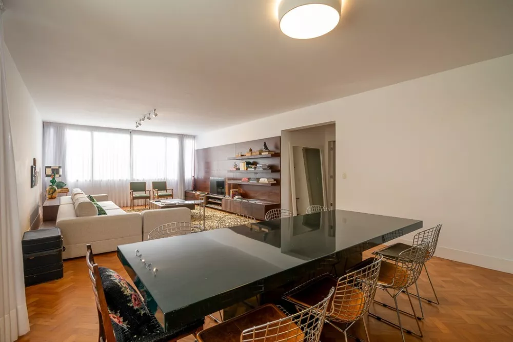 Apartamento para alugar com 2 quartos, 207m² - Foto 1