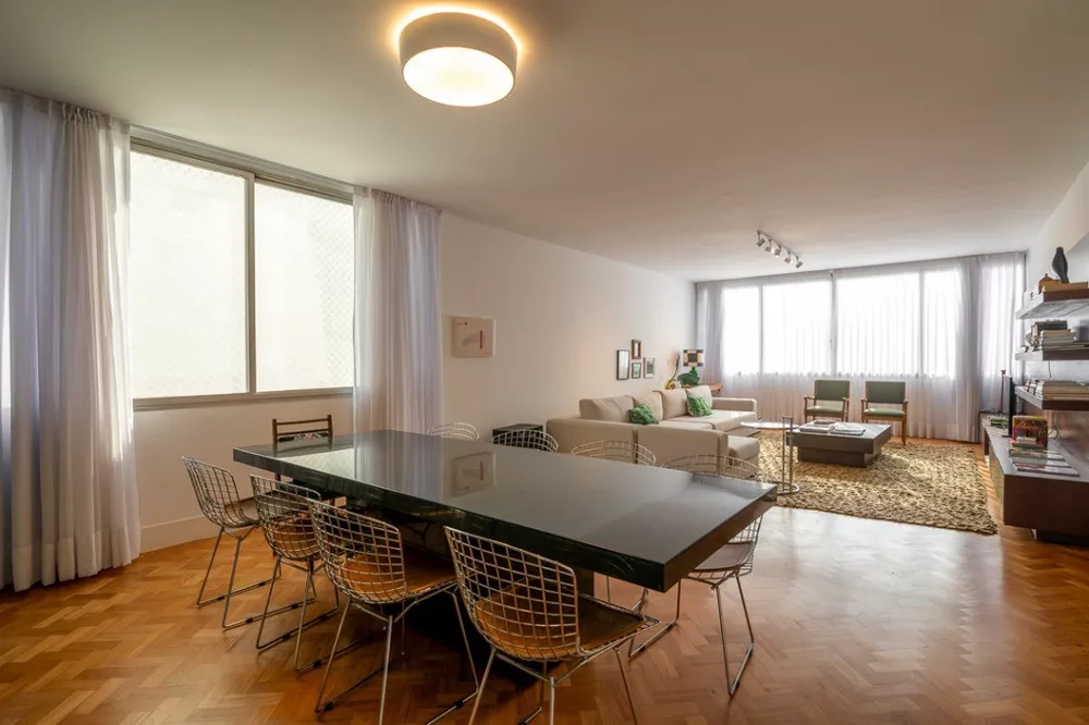 Apartamento para alugar com 2 quartos, 207m² - Foto 2