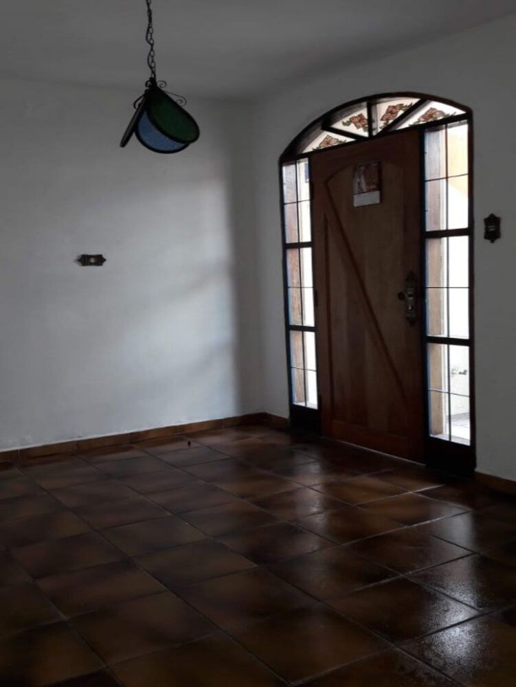 Casa à venda com 2 quartos, 96m² - Foto 1
