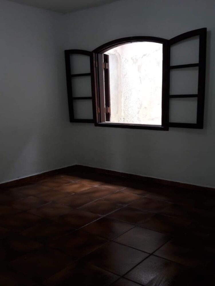 Casa à venda com 2 quartos, 96m² - Foto 2