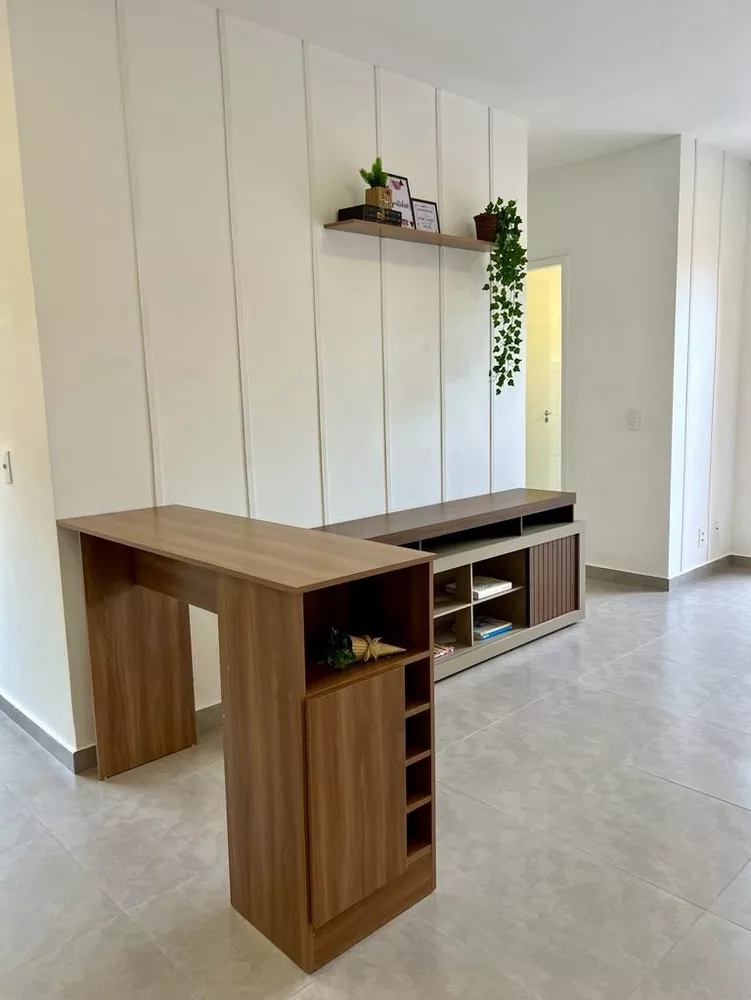 Apartamento à venda com 2 quartos, 76m² - Foto 1