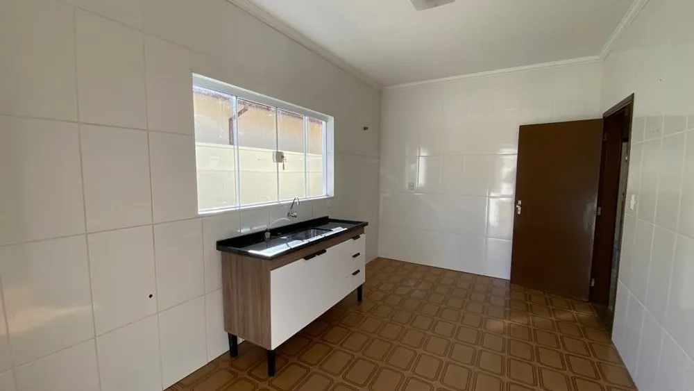 Casa, 3 quartos, 141 m² - Foto 2