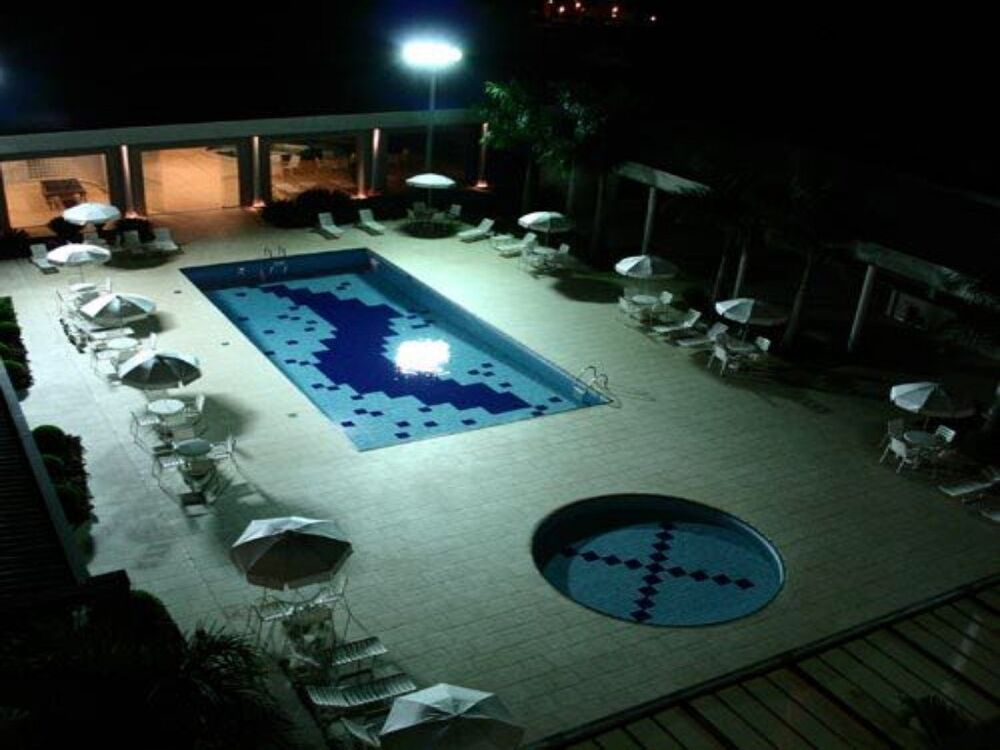 Prédio Inteiro - Foto 1