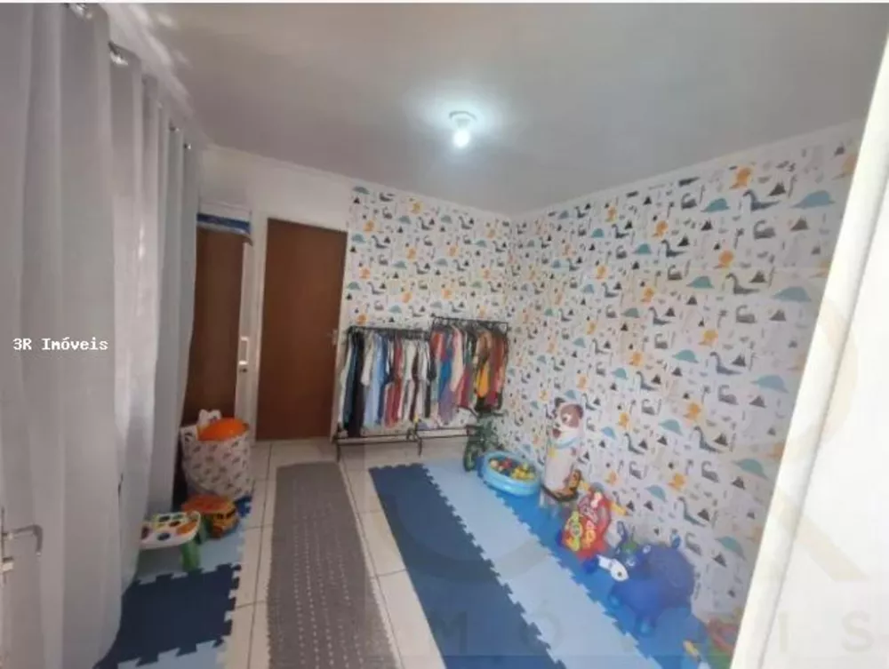 Casa de Condomínio à venda com 4 quartos, 200m² - Foto 4