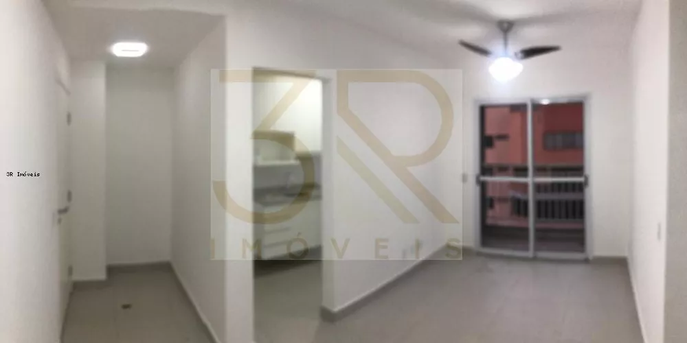 Apartamento à venda com 2 quartos, 61m² - Foto 4