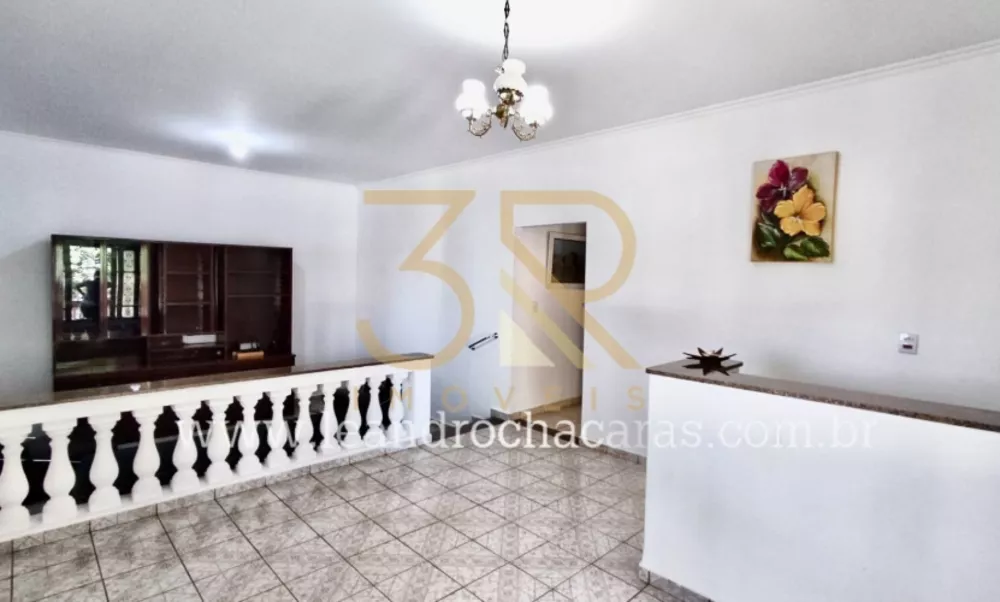 Chácara, 3 quartos, 1382 m² - Foto 1