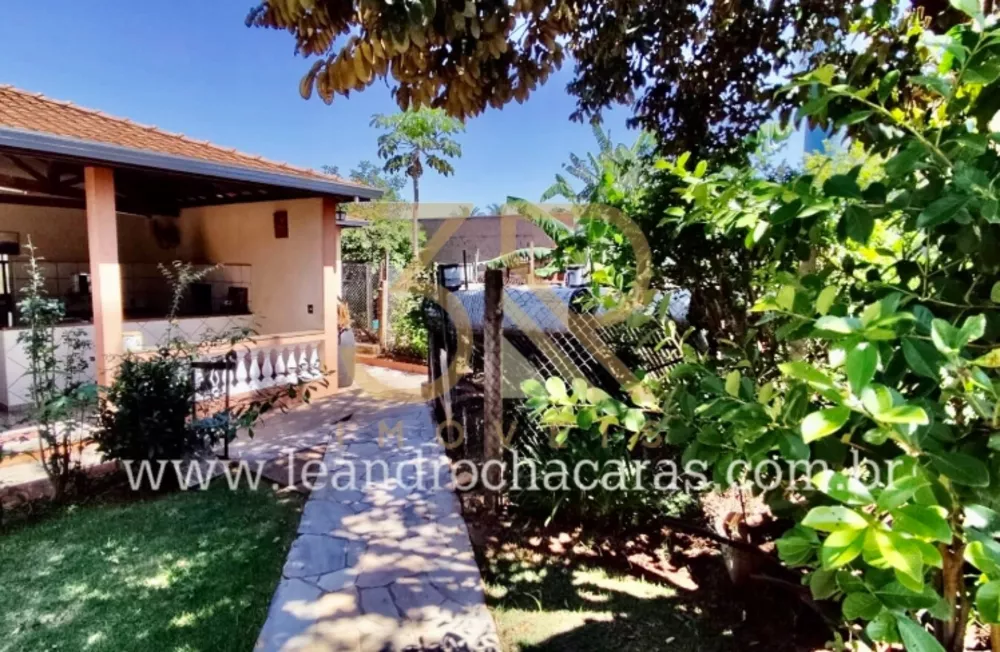 Chácara, 3 quartos, 1382 m² - Foto 4