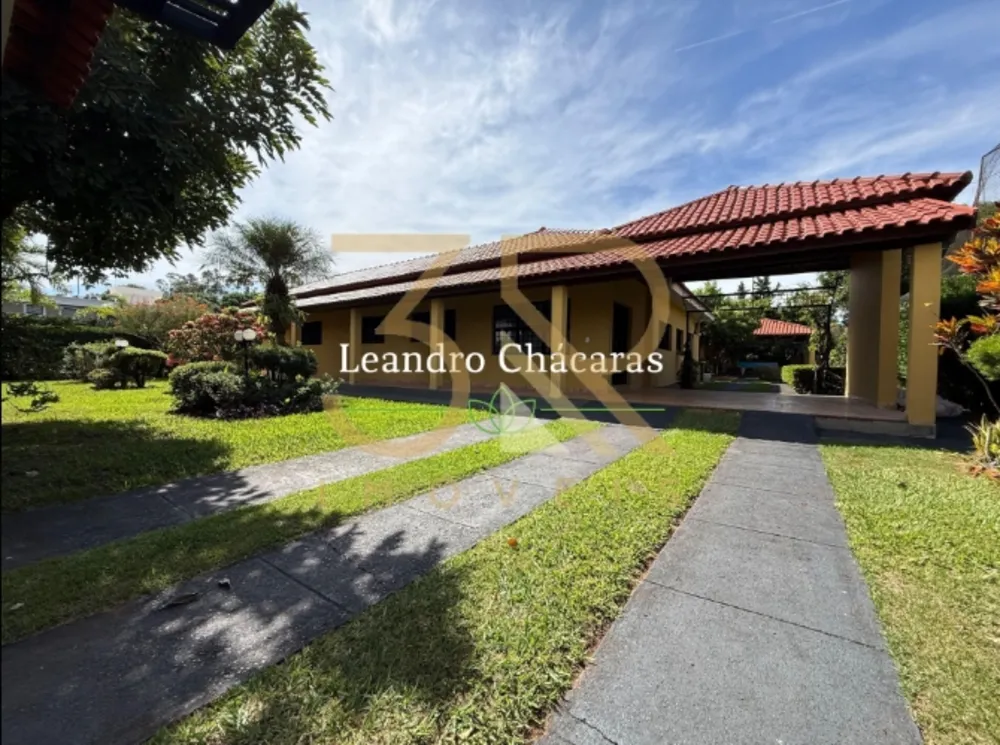 Chácara, 3 quartos, 1400 m² - Foto 1