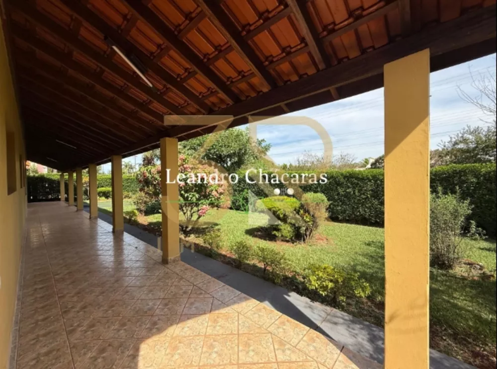 Chácara, 3 quartos, 1400 m² - Foto 1