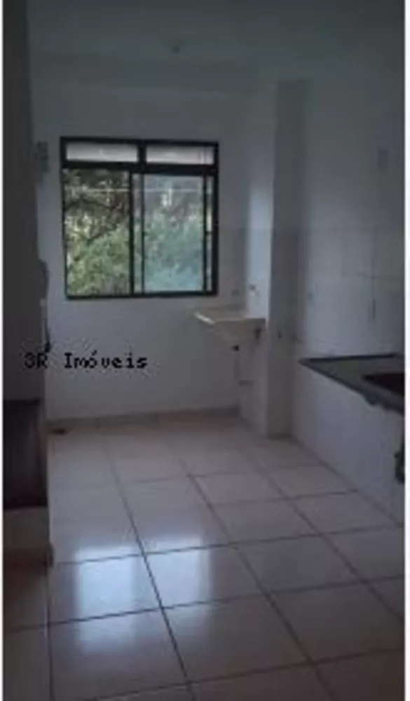 Apartamento à venda com 2 quartos, 42m² - Foto 1