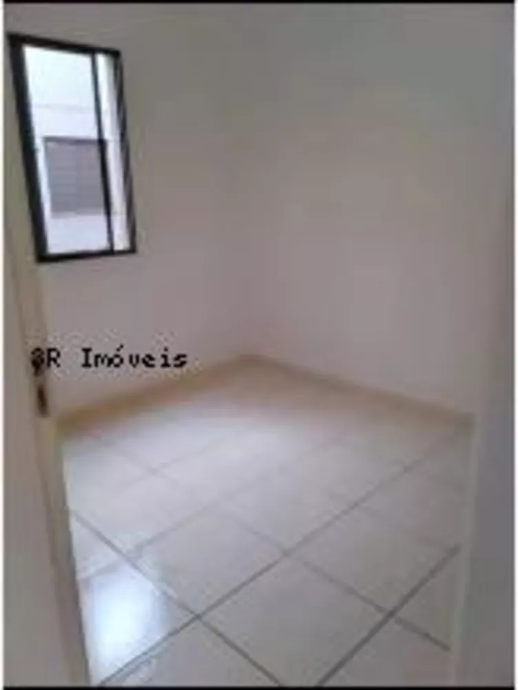 Apartamento à venda com 2 quartos, 42m² - Foto 2