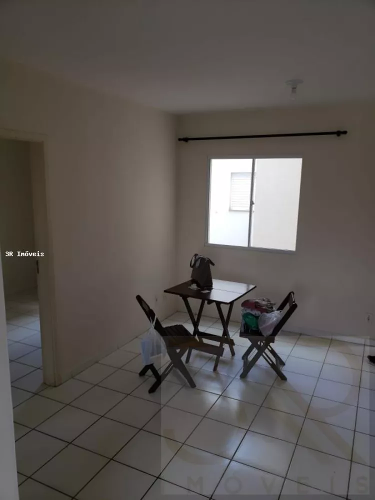 Apartamento à venda com 2 quartos, 46m² - Foto 3