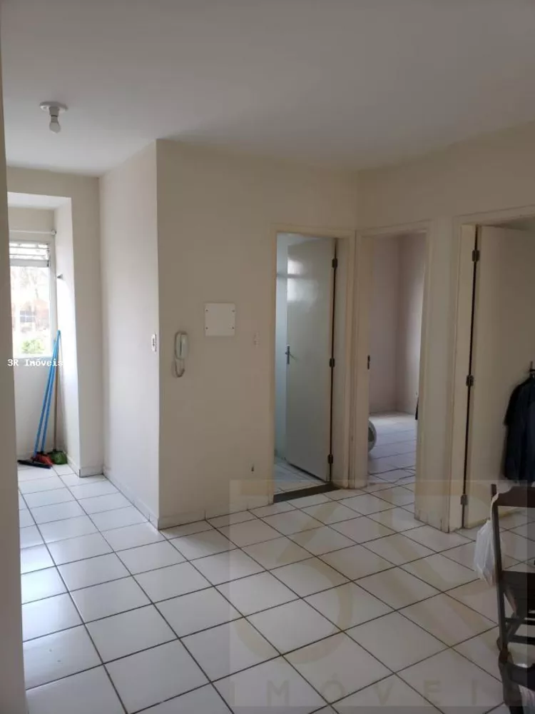 Apartamento à venda com 2 quartos, 46m² - Foto 2