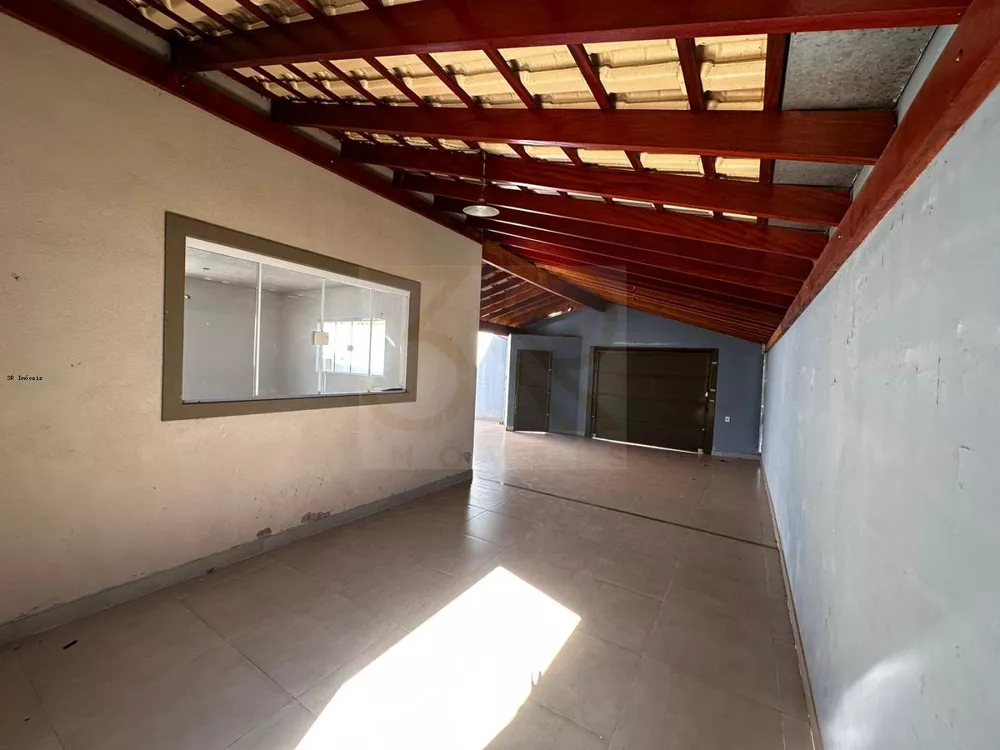 Casa à venda com 3 quartos, 310m² - Foto 3