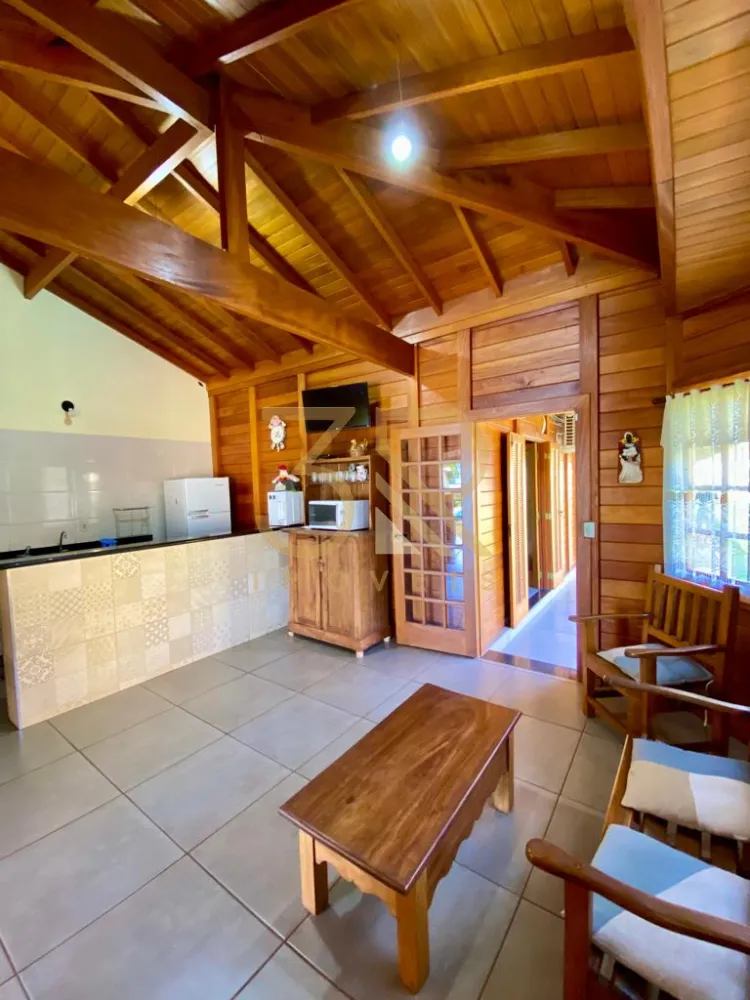 Chácara, 4 quartos, 1500 m² - Foto 1