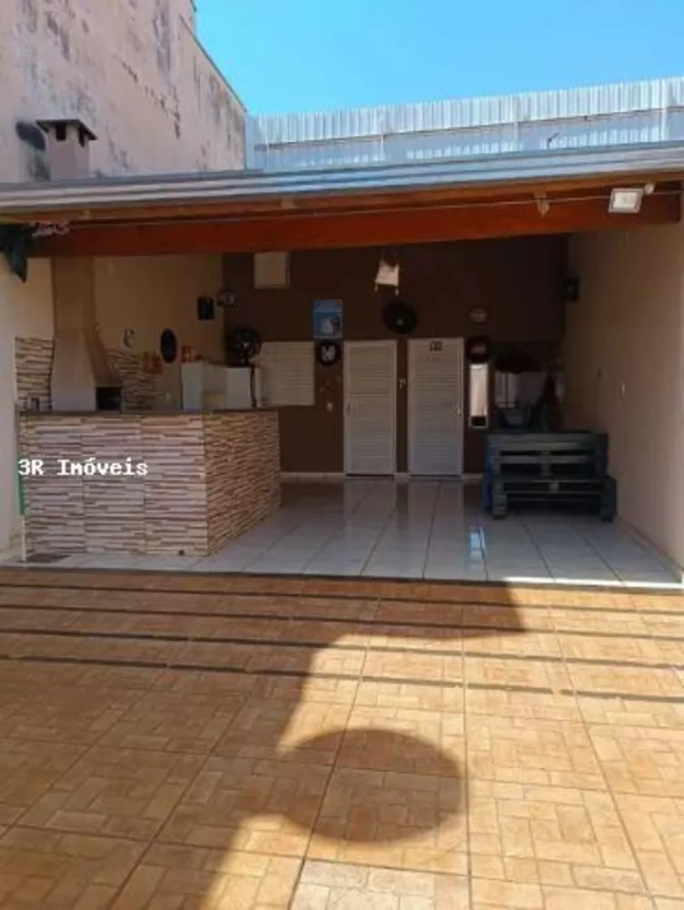 Terreno à venda com 1 quarto, 120m² - Foto 2