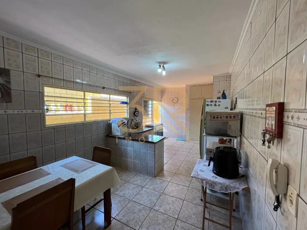 Casa, 3 quartos, 180 m² - Foto 2