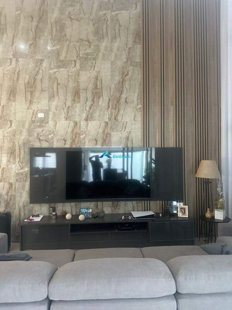 Casa de Condomínio à venda com 3 quartos, 290m² - Foto 4