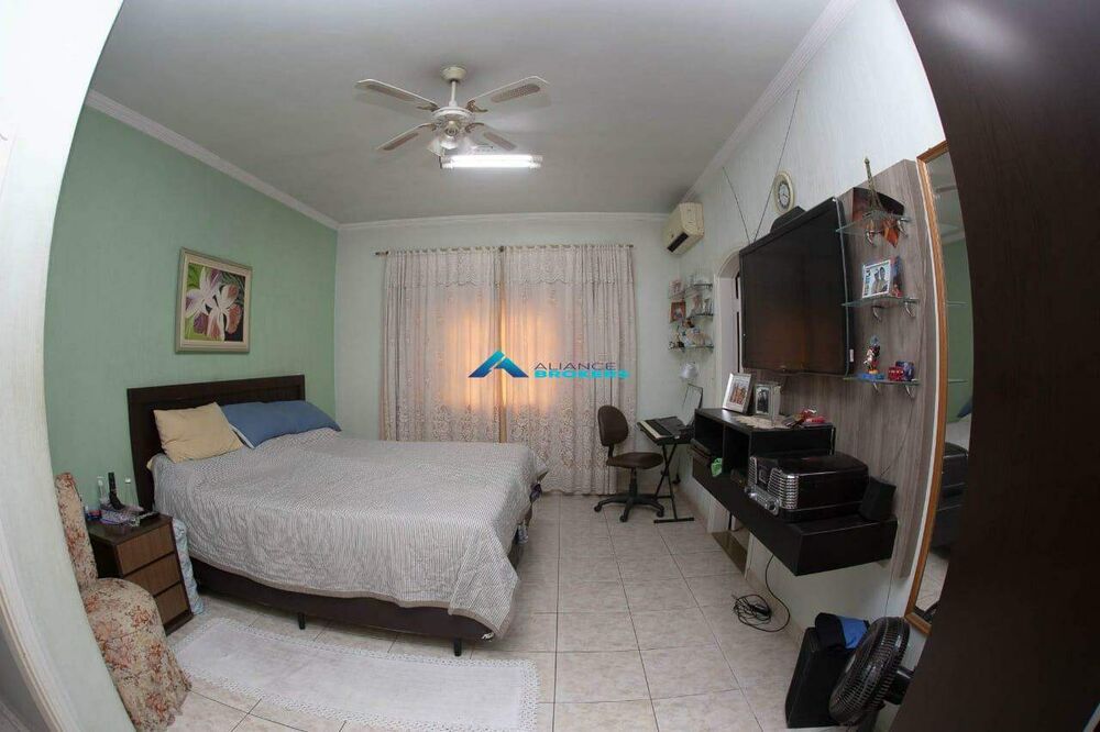 Casa à venda com 2 quartos, 350m² - Foto 8