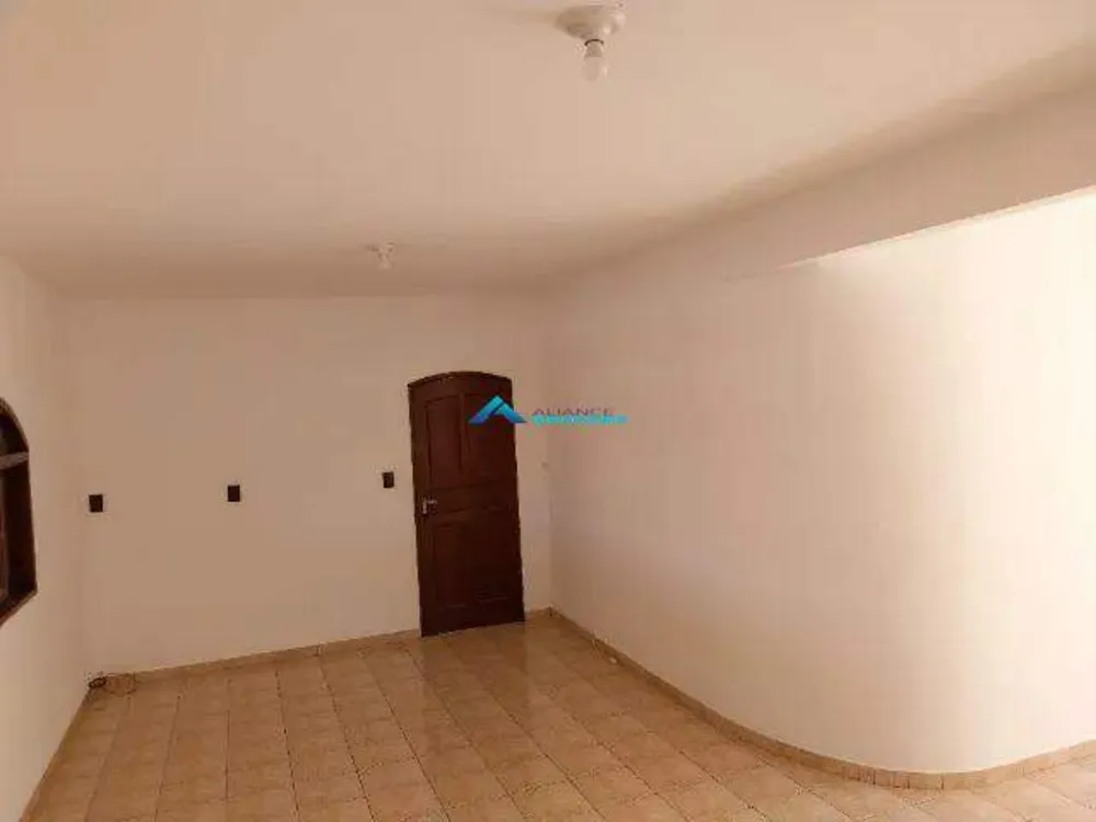 Casa, 3 quartos, 190 m² - Foto 2