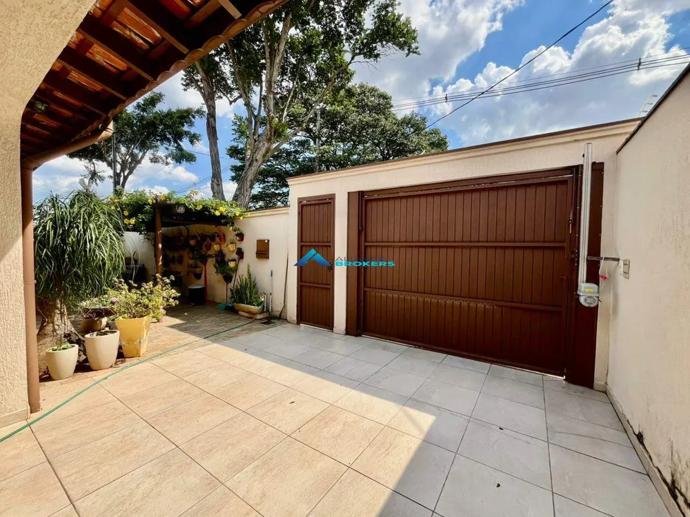 Casa, 3 quartos, 180 m² - Foto 2