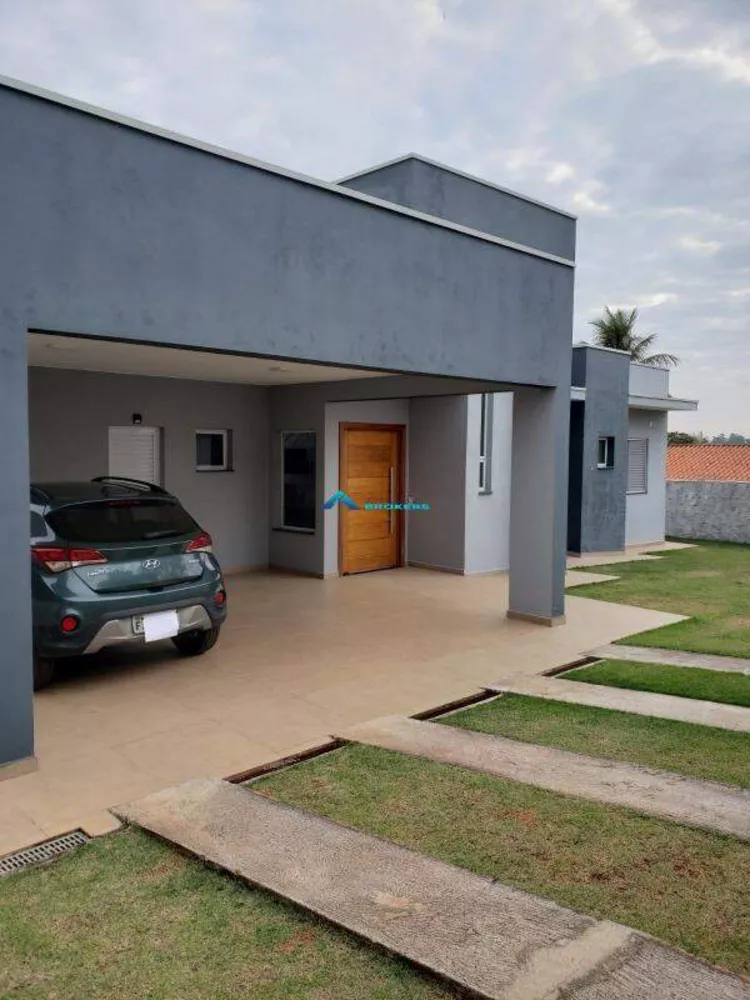 Casa à venda com 3 quartos, 224m² - Foto 3