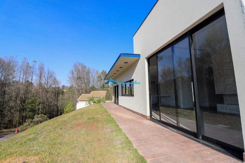 Casa à venda com 4 quartos, 275m² - Foto 3