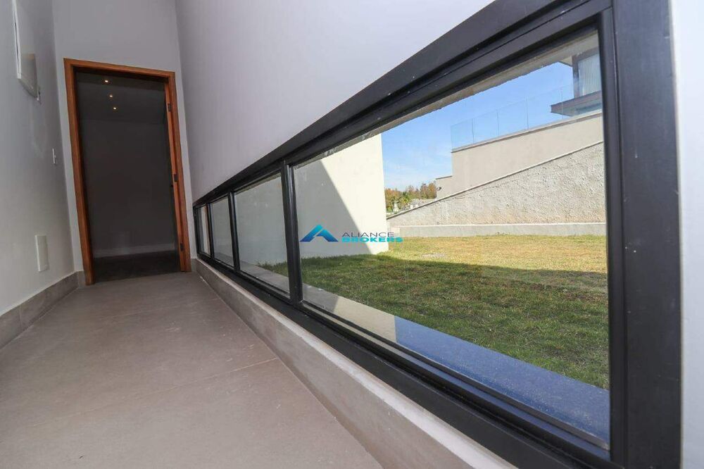 Casa à venda com 4 quartos, 275m² - Foto 9