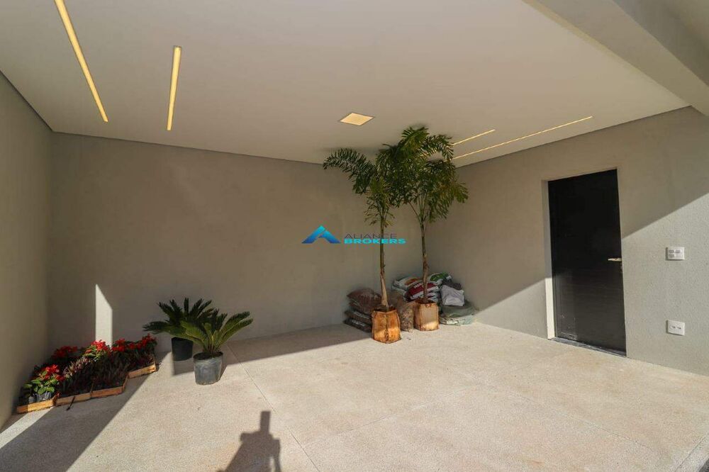 Casa à venda com 4 quartos, 275m² - Foto 15