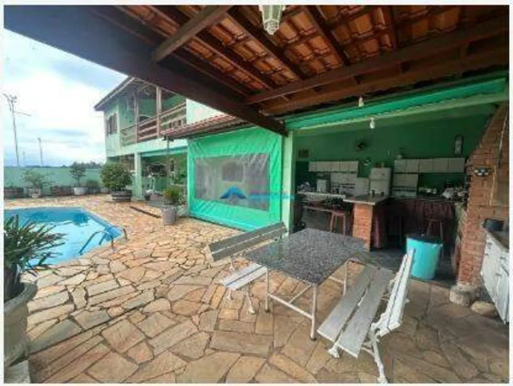 Casa, 3 quartos, 230 m² - Foto 1