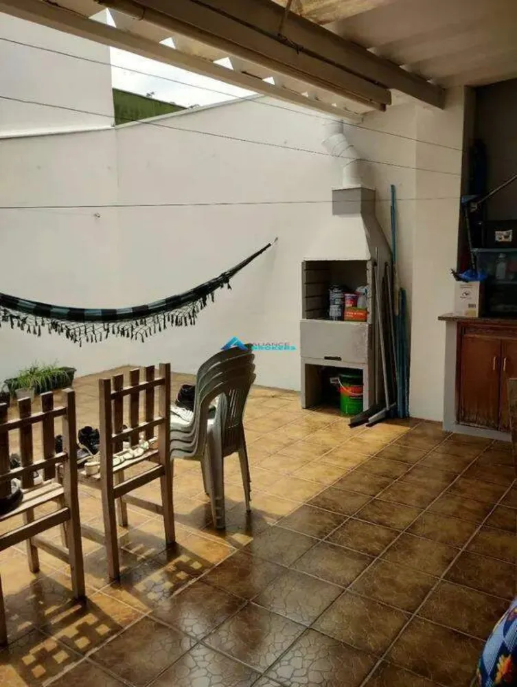Casa, 3 quartos, 161 m² - Foto 1