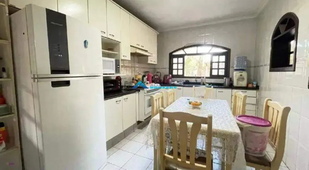 Casa, 3 quartos, 224 m² - Foto 1